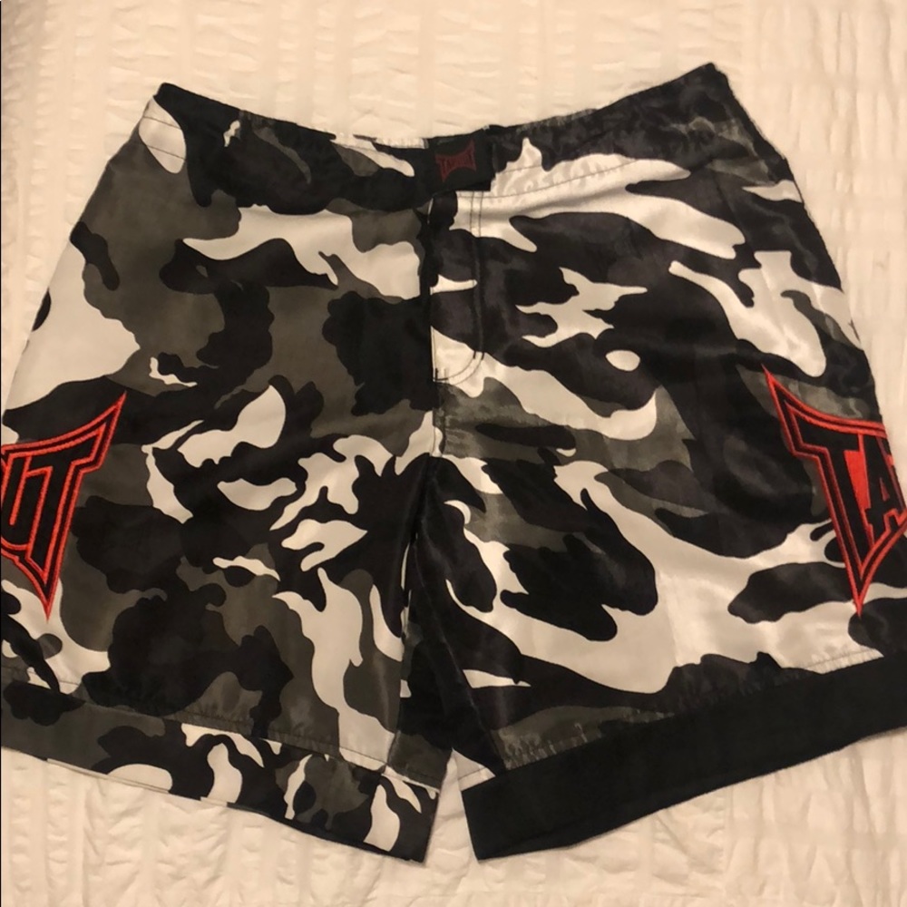 Men’s camouflage Tapout shorts